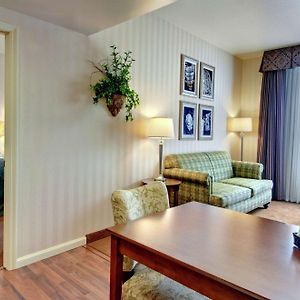 Two Bedroom Suite One King Two Queen Beds Non-Smoking
